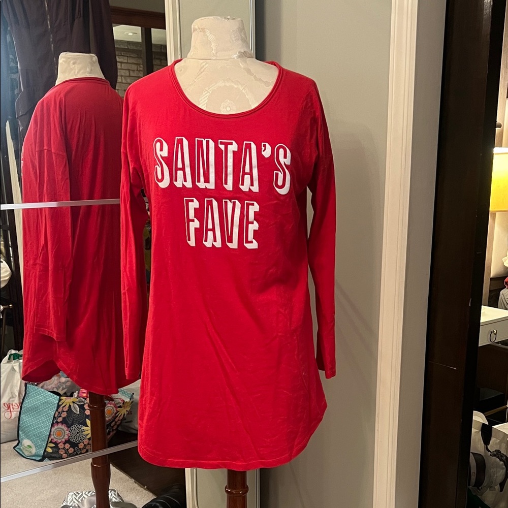 Victoria's‎ Secret Santa's favorite Sleep Shirt/ nighty Knitwear